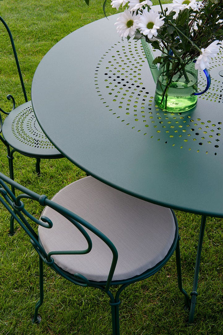 Table 1900 Ø 117 cm — ambiance