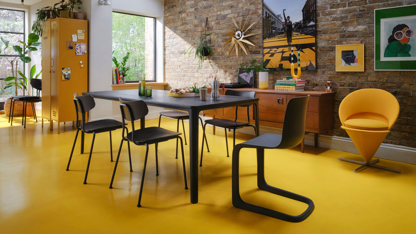Chaise EVO-C — Plate Dining Table Moca Evo-C Cone Chair Turbine Clock Herringbone Vase Ribbed_w