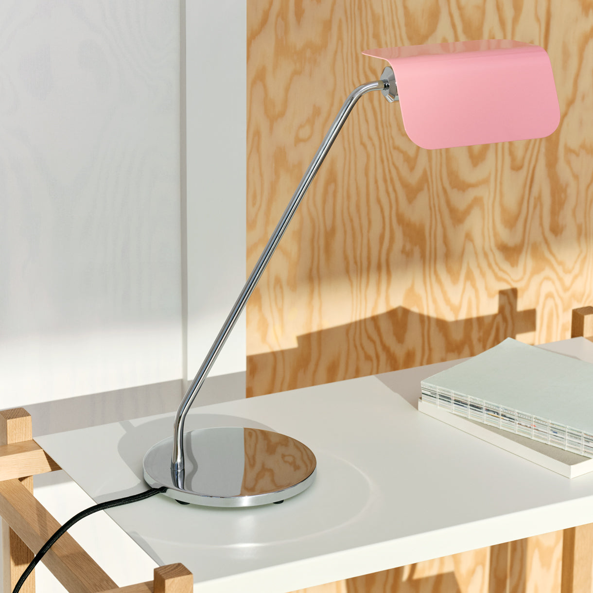 Lampe de bureau Apex — ambiance