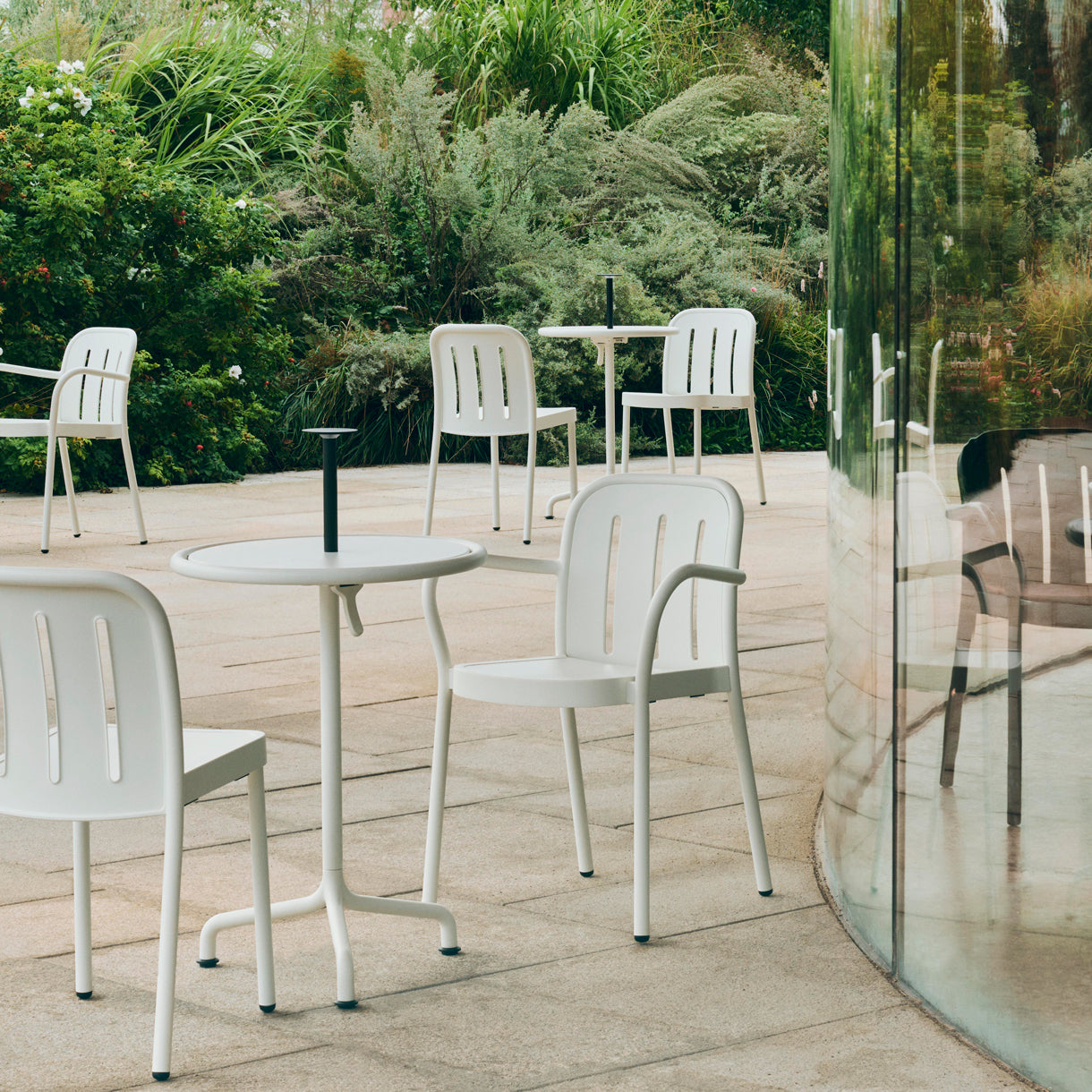 Table Deville Ø80 cm — ambiance