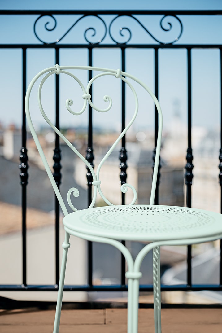 Chaise 1900 — ambiance