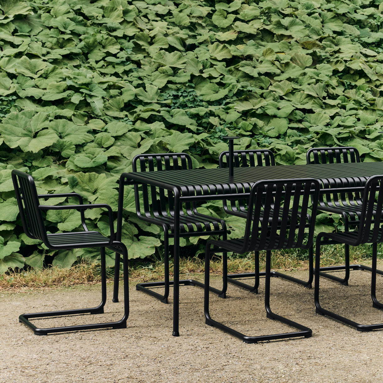 Chaise Palissade Cantilever - ambiance