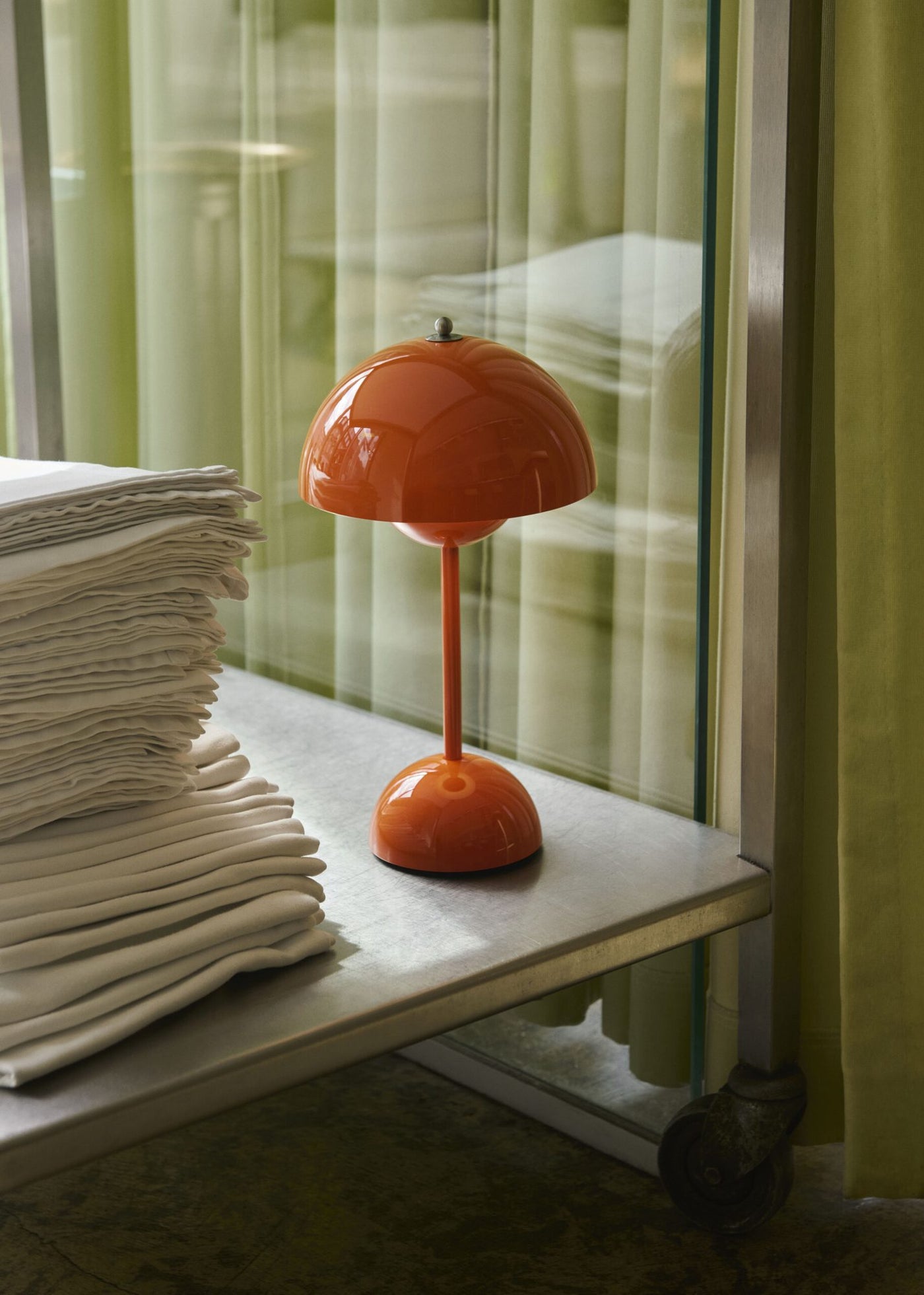 Lampe de table Flowerpot VP9 — ambiance