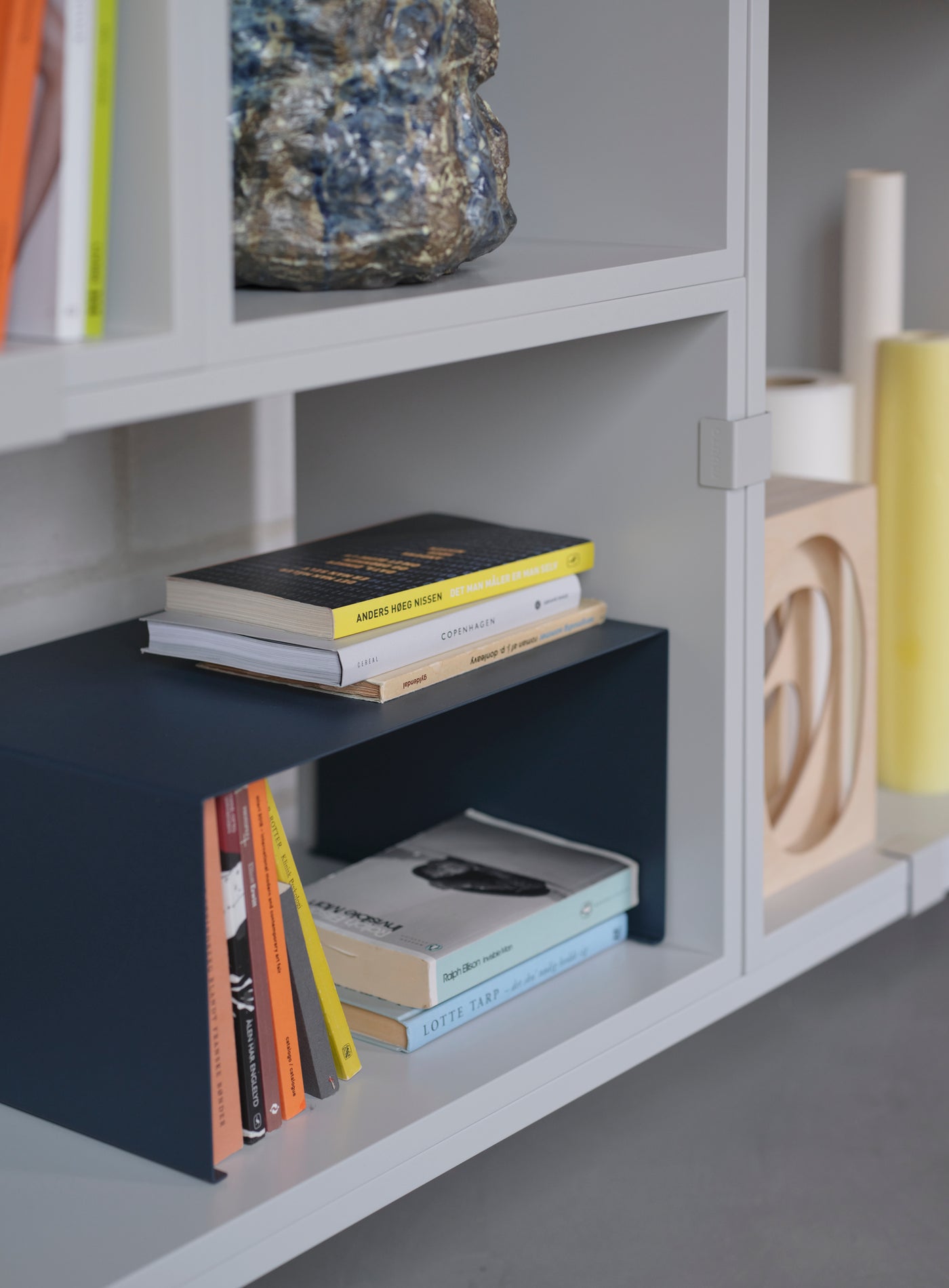 Insert Stacked — Ambiance
